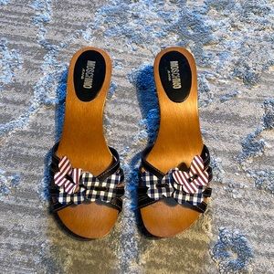 MOSCHINO JEANS Beautiful Open Toe Clogs Sandals With Butterfly 🦋Design👡Size 37